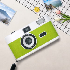 UNLLLL Half Frame Film Camera 35MM Retro Film Camera Reusable HD Gift Camera Focus-Free Built-in Flash Easy To Use. Film AAA Battery Are Not Included, for Students to Use at...