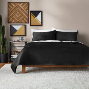 Mainstays Full/Queen Quilt – Luxury Velvet, Black, Stripe-Stitched, Soft & Cozy Bedding